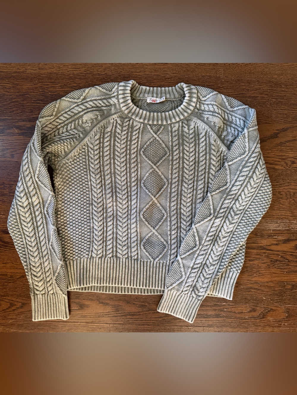 Faherty Women’s Sunwashed Cable Crewneck Sweater in medium